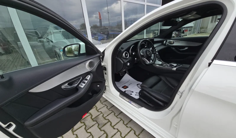 
								Mercedes-Benz C 200 AMG full									