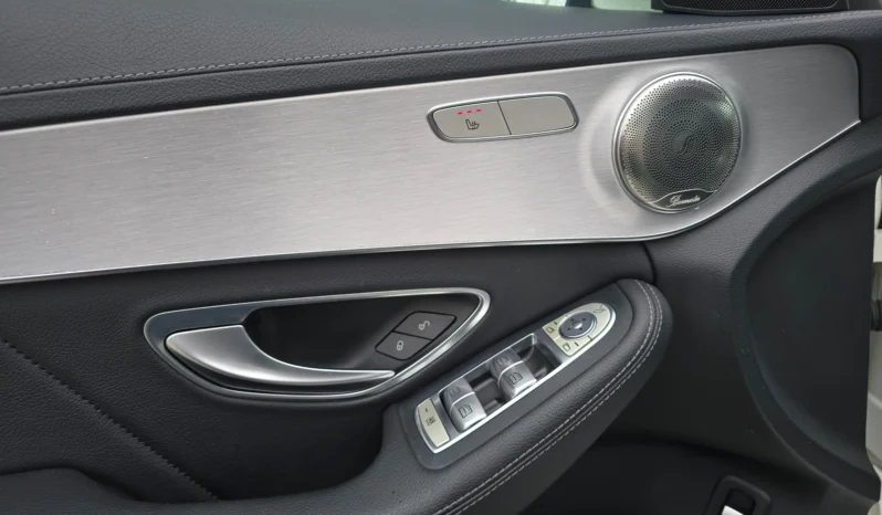 
								Mercedes-Benz C 200 AMG full									