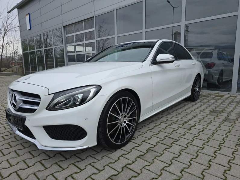 
								Mercedes-Benz C 200 AMG full									