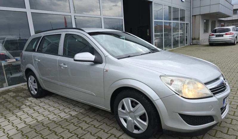 
								Opel Astra full									