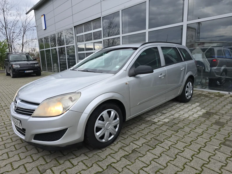 
								Opel Astra full									